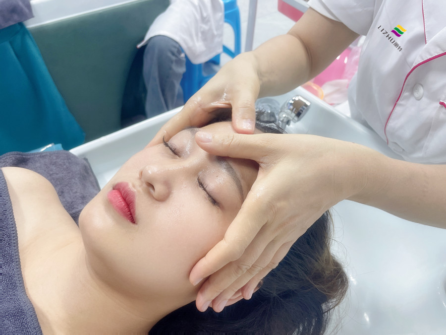 睡出來(lái)的好皮膚，南寧美容皮膚護(hù)解析