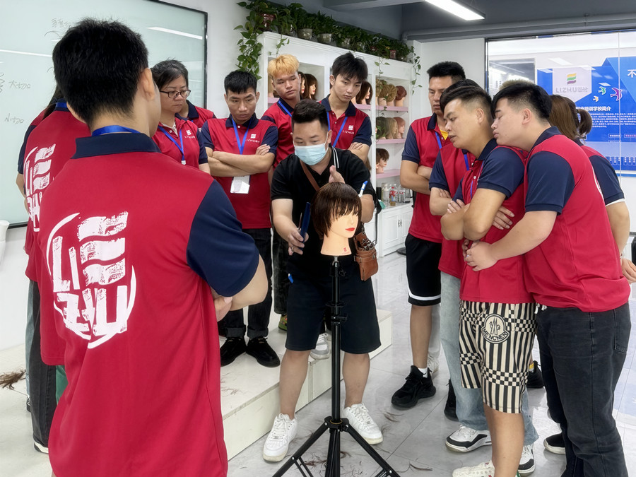 均等層次修剪，南寧美發(fā)基礎(chǔ)教案知識