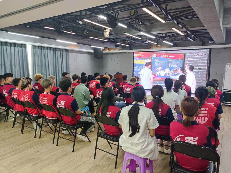 麗竹學(xué)校開(kāi)展禁毒宣傳進(jìn)校園主題教育活動(dòng)