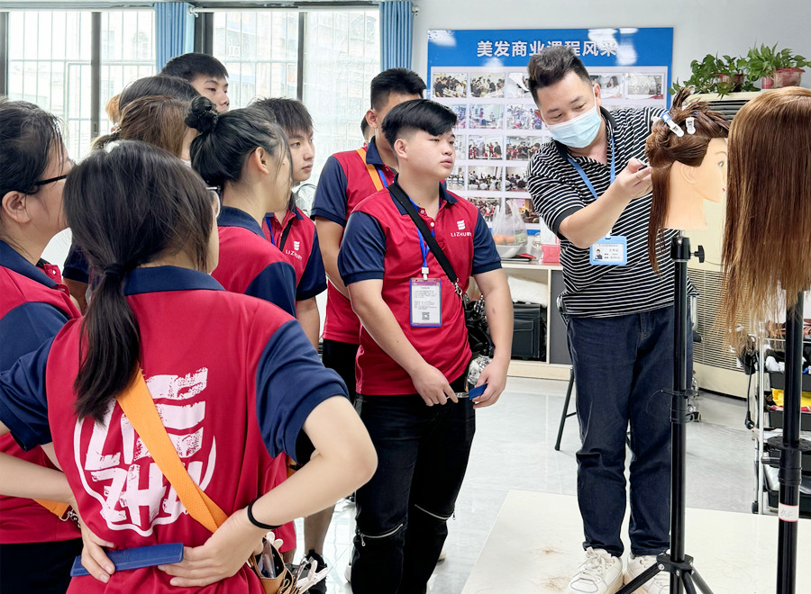 什么是美發(fā)打薄？零基礎(chǔ)在南寧學(xué)剪發(fā)