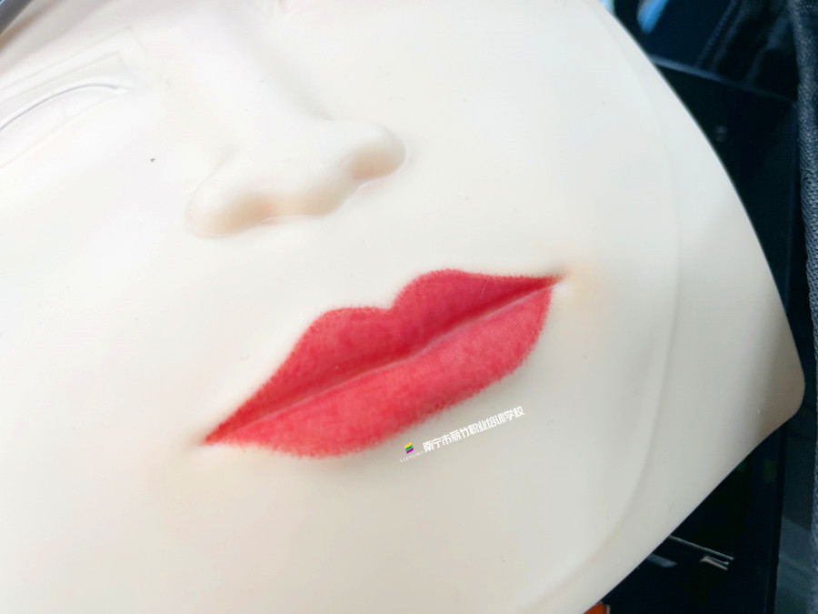 紋唇時的設計要點，南寧學紋唇