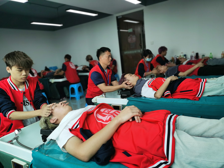 天天洗頭還是很油的原因，廣西學(xué)洗護(hù)洗頭