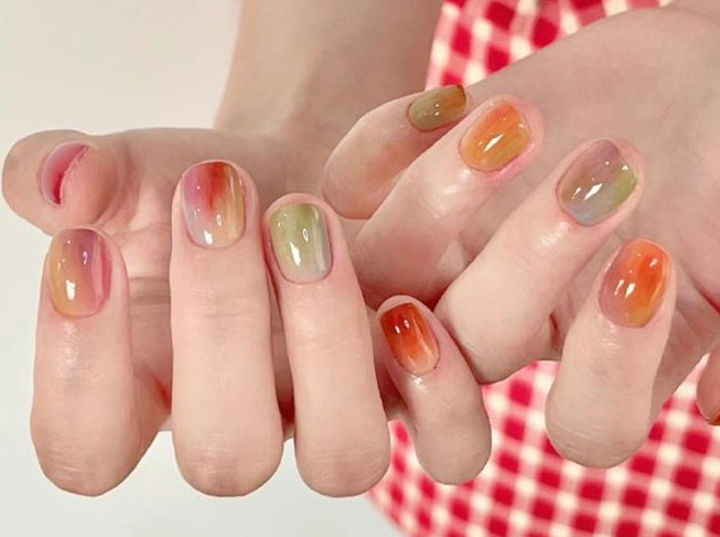 南寧美甲速成培訓(xùn)：夏日超溫柔美甲