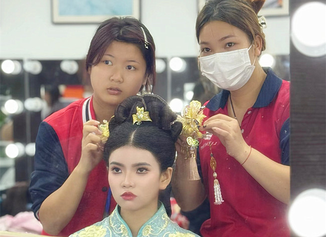 秀禾妝容，用實力展現(xiàn)廣西彩妝學校哪家有實力？