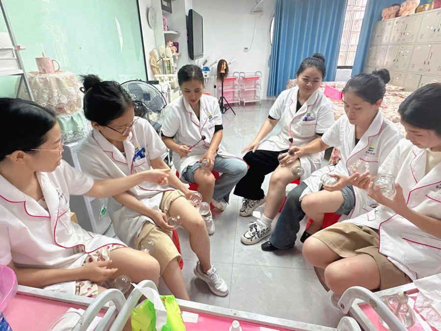 零開始學(xué)美容美體：拔罐為什么不能在同一個位置