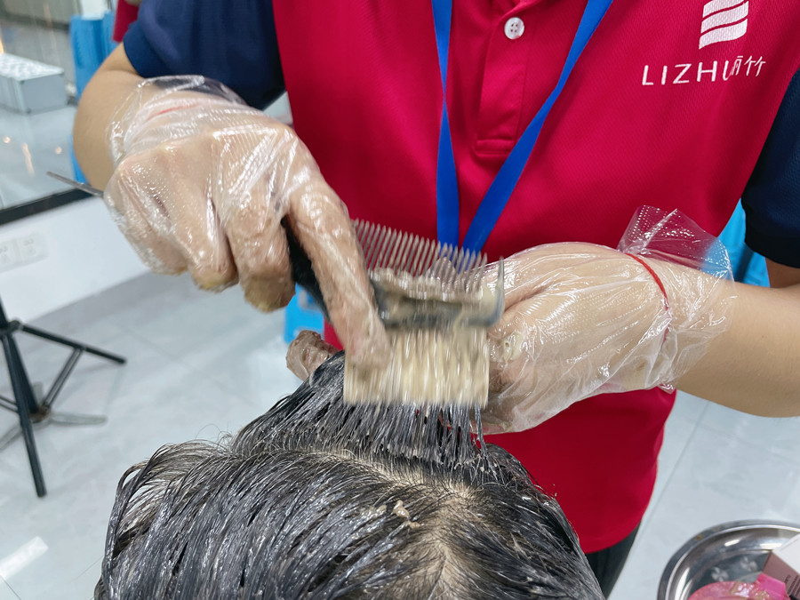 泡沫染發(fā)劑的使用技巧，廣西燙染培訓(xùn)學(xué)校分享