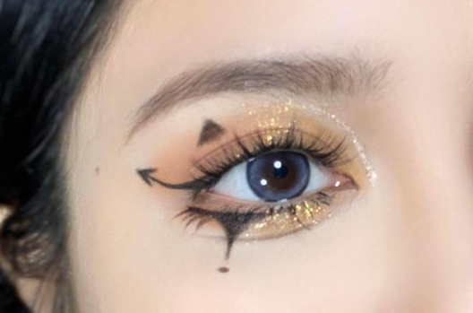 在廣西學(xué)化妝：南瓜小惡魔眼妝