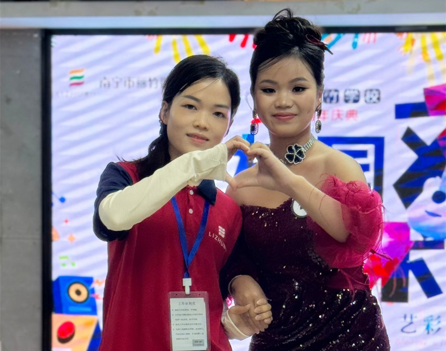 禮服晚宴造型，南寧專業(yè)新娘妝跟妝