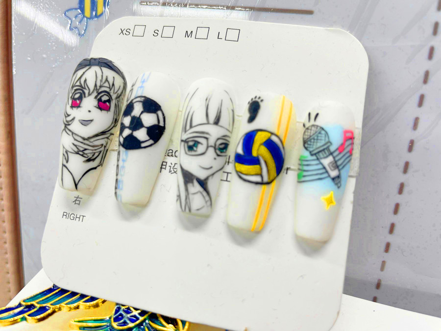 廣西美甲教育：什么是手繪美甲？