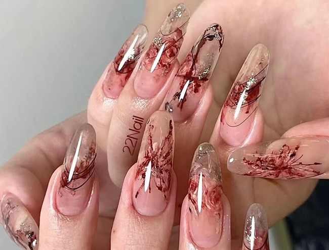 南寧美甲網(wǎng)紅造型培訓(xùn)：迎新紅色美甲 