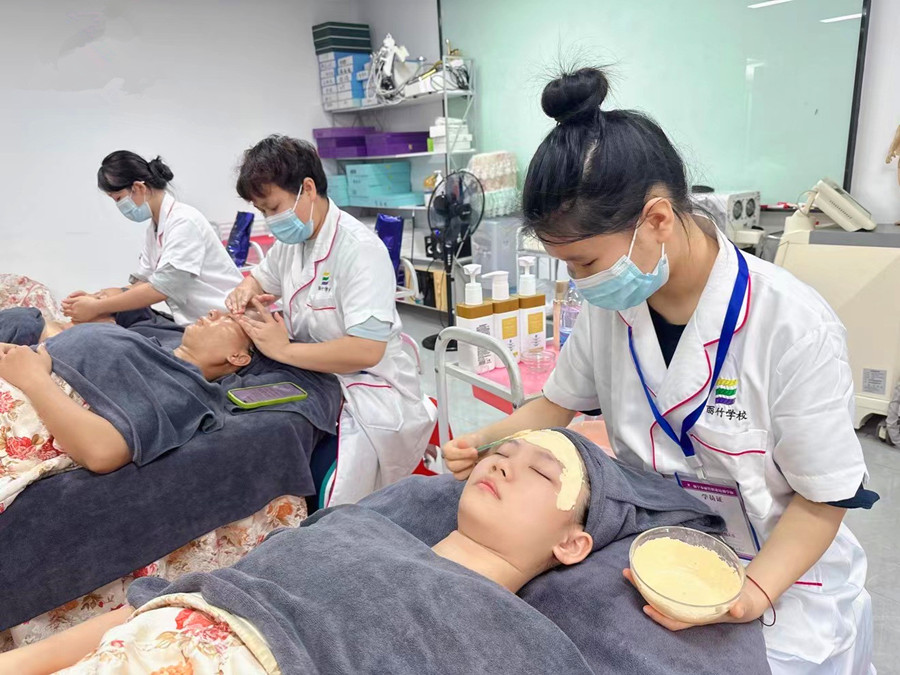 敷軟膜的原理，南寧美容皮膚管理培訓(xùn)