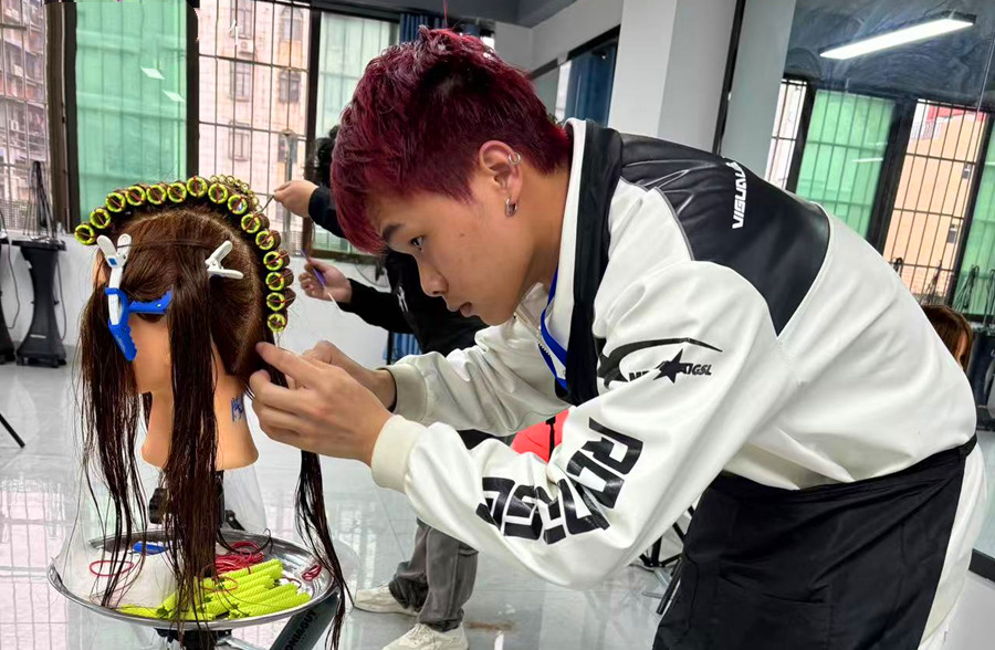 標準杠操作要點解析，廣西燙染培訓排行總結