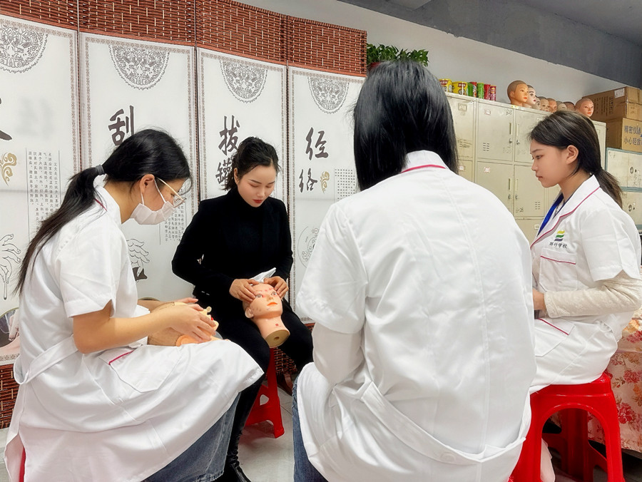 美容新手要掌握哪些知識(shí)？南寧美容面部護(hù)膚培訓(xùn)