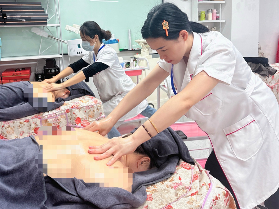 美容師手部如何發(fā)力？廣西培訓(xùn)美容師訓(xùn)練