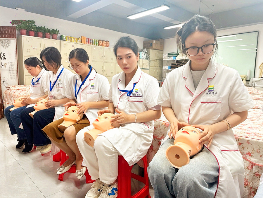 零基礎(chǔ)學(xué)美容的入門練習(xí)，廣西美容師日常