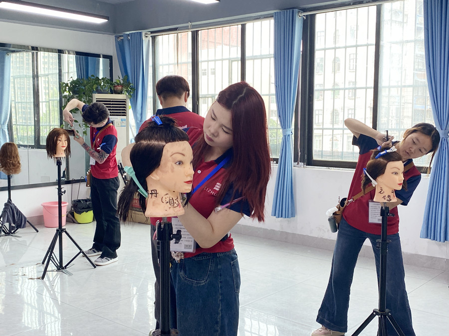 三角形堆積重量，南寧市學(xué)美發(fā)