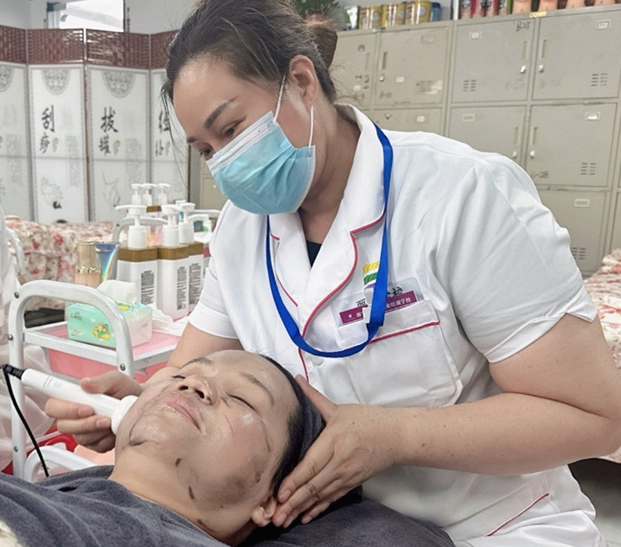 如何養(yǎng)出好皮膚的技巧，廣西皮膚管理學(xué)習(xí)