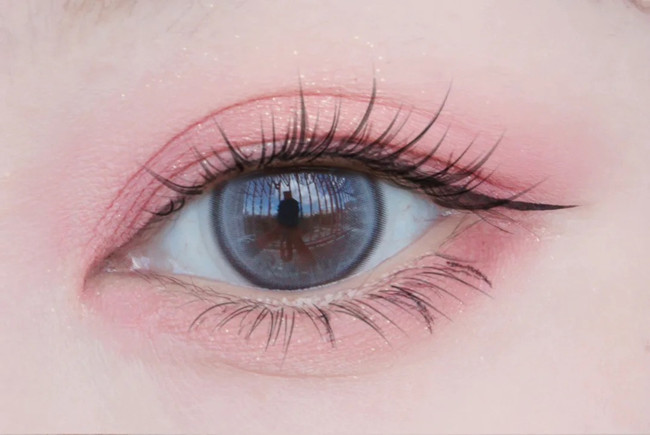 眼影平涂法重點(diǎn)解析，廣西化妝專業(yè)教學(xué)