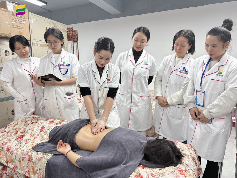 腹部管理，南寧美容健康管理學(xué)校分享